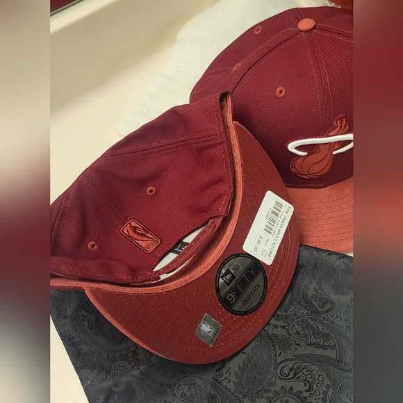 Rare Miami Heat Suede Brim Snapback - Picture 9 of 13